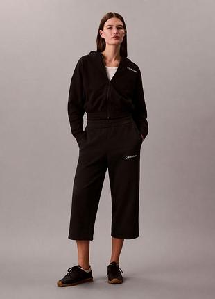 Женский костюм calvin klein толстовка и штаны