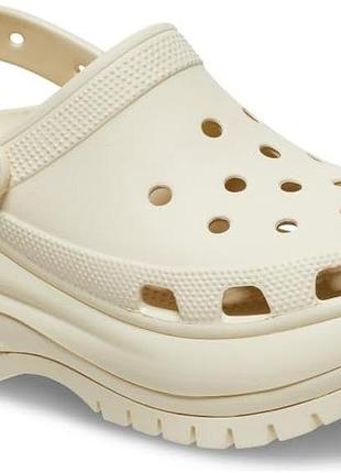 Жіночі шльопанці босоніжки клоги на платформі crocs mega crush беж