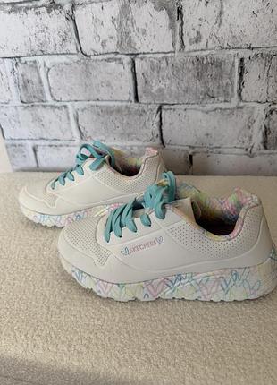 Кросівки skechers для дівчинки 36р