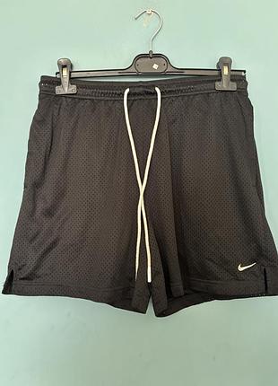 Баскетбольні сітчасті шорти nike