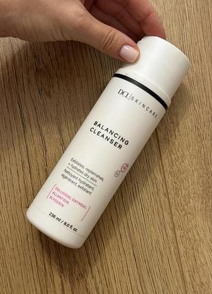 Dcl skincare balancing cleanser об'ємом 236 мл