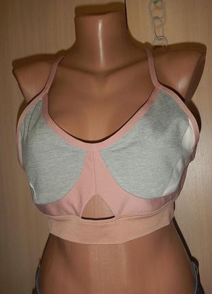 Спортивный топ under armour p.m
