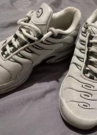 Кросівки унісекс adidas сірі, розмір 38, довжина устілки 24 см, текстиль, сітка, шкіра