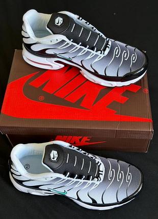 Кросівки nike air max plus tn black-white-mint