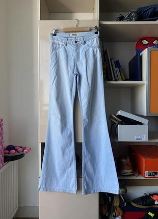 Длинные голубые джинсы клеш bootcut