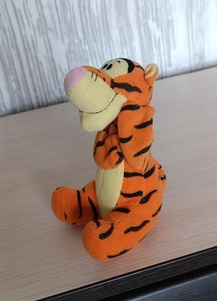 Тигреня, дісней, макдональдс 2000
