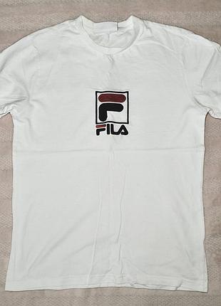 Чудова брендова футболка fila