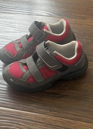 Дитячі трекінгові кросівки decathlon quechua