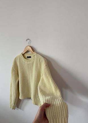 Мʼякенький светр bershka🌿