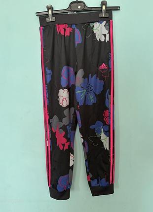 Дитячі спортивні штани adidas girls printed tricot jogger.