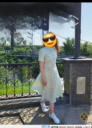 Нежное и стильное платье-рубашка в полоску