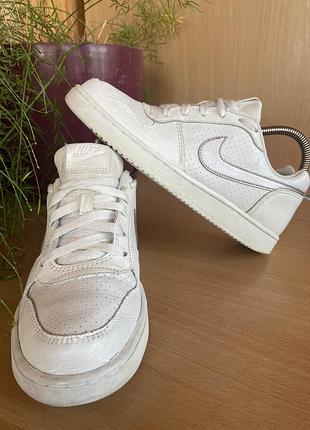 Кросівки nike р 38 устілка 24 см.
