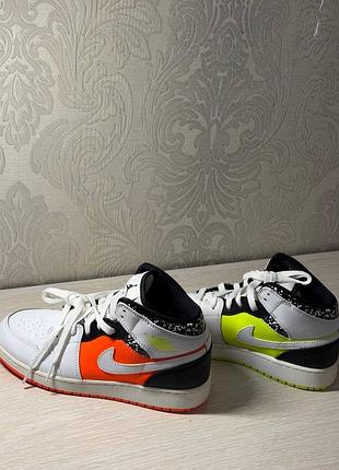 Кросівки nike air jordan 1 mid 38 розмір