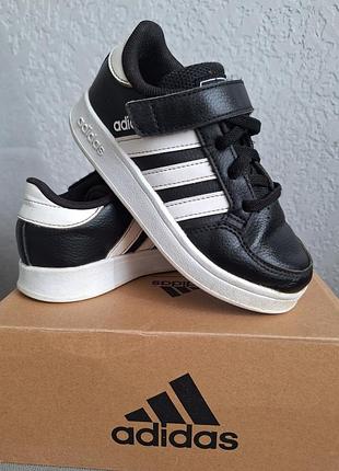 Оригинальные кроссовки adidas