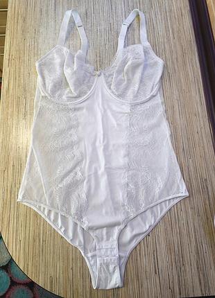 Корегуюче боді р. l-xl, чашка e-f