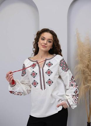 Жіноча вишиванка «оберіг»