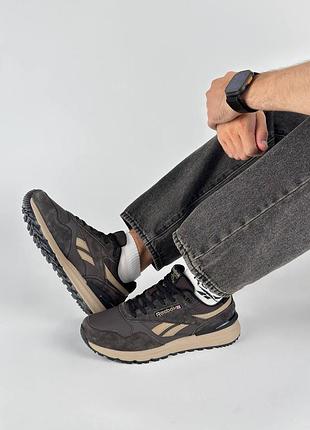 Мужские кроссовки reebok classic leather 2400 brown beige