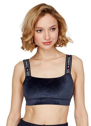 Велюровый бархатный топ tommy hilfiger мягкий кроп топ бра стильный
