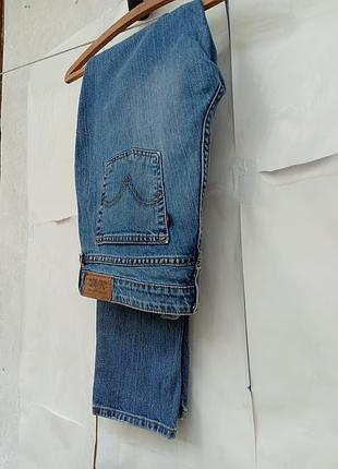 Джинсы levi's голубые