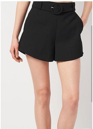 Чорні жіночі шорти від zara.