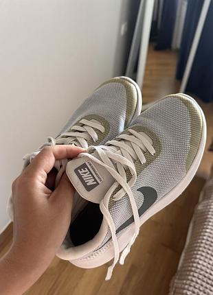Кросівки nike