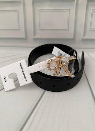 Женский черный кожаный ремешок calvin klein с золотистой фурниторой