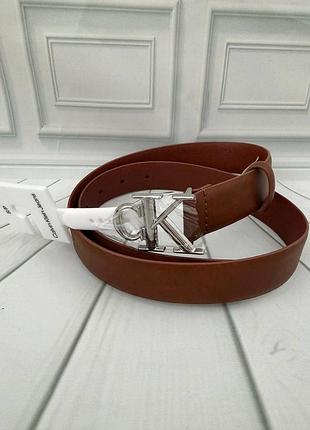 Женский кожаный ремень calvin klein коричневый с золотой пряжкой