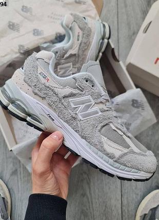Стильные кроссовки new balance 2002r protection pack light gray