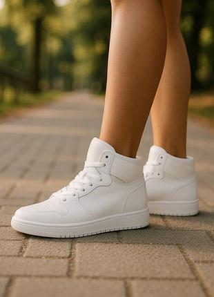 Жіночі кросівки "high" білі