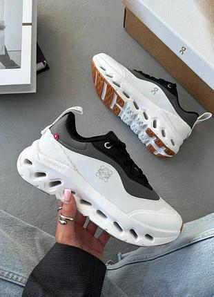 Кроссовки loewe x on running cloudtilt 2.0 black white