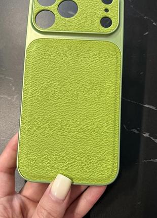 Чехол  на iphone 17 pro max , пластиковий кейс , салатового кольору.
