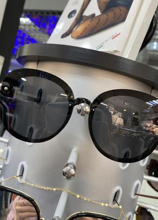 Солнцезащитные очки с защитой от ультрафиолета1 фото