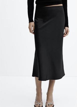 Чорна атласна спідниця міді з розрізами h&m