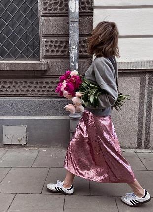 Рожева спідниця міді в пайєтки від h&m