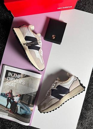Жіночі кросівки new balance 327 grey white black