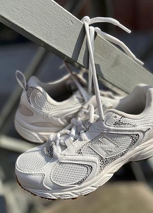 Стильні жіночі кросівки new balance оригінал