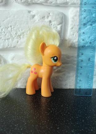 Hasbro my little pony коллекционная фигурка пони эплджек (applejack)