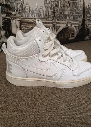 Кросівки nike court borough mid.