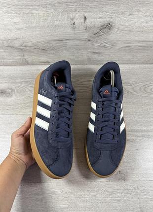 Adidas чоловічі кросівки 46 розмір на осінь