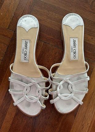 Жіночі срібні шкіряні шльопанці бренду jimmy choo з характерним дизайном у вигляді переплетених ремінців (клітки) на передній частині 36,5 uk 🇬🇧