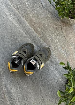Кросівки new balance