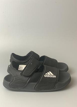 Босоніжки дитячі adidas оригінал