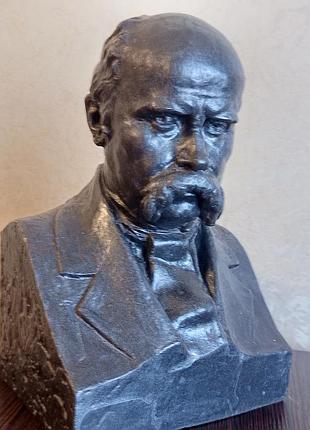 Бюст шевченко т.г. гипс.