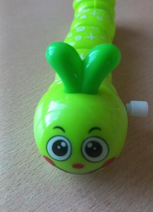 Механическая игрушка гусень, 15см 4