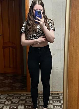Джинси skinny, розмір 36, чорні; висока посадка, тягнуться;