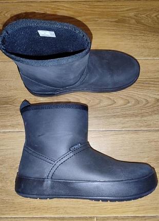 Ботинки утеплені crocs р.37-38