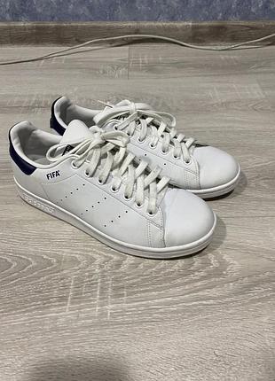 Кросівки adidas 41 р