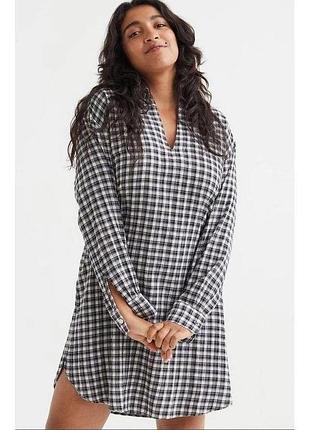 Коттоновое платье-рубашка h&amp;m в черно- белую клетку