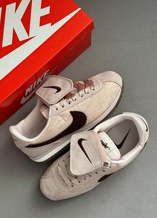Nike wmns cortez textile silt red phantom