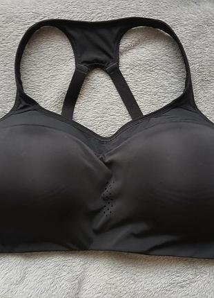 Женский спортивный топ-лифчик nike dri-fit